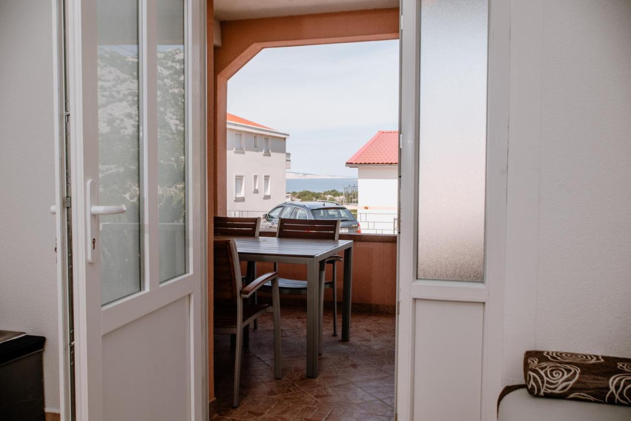 Apartmens Leona Leilighet Karlobag Eksteriør bilde