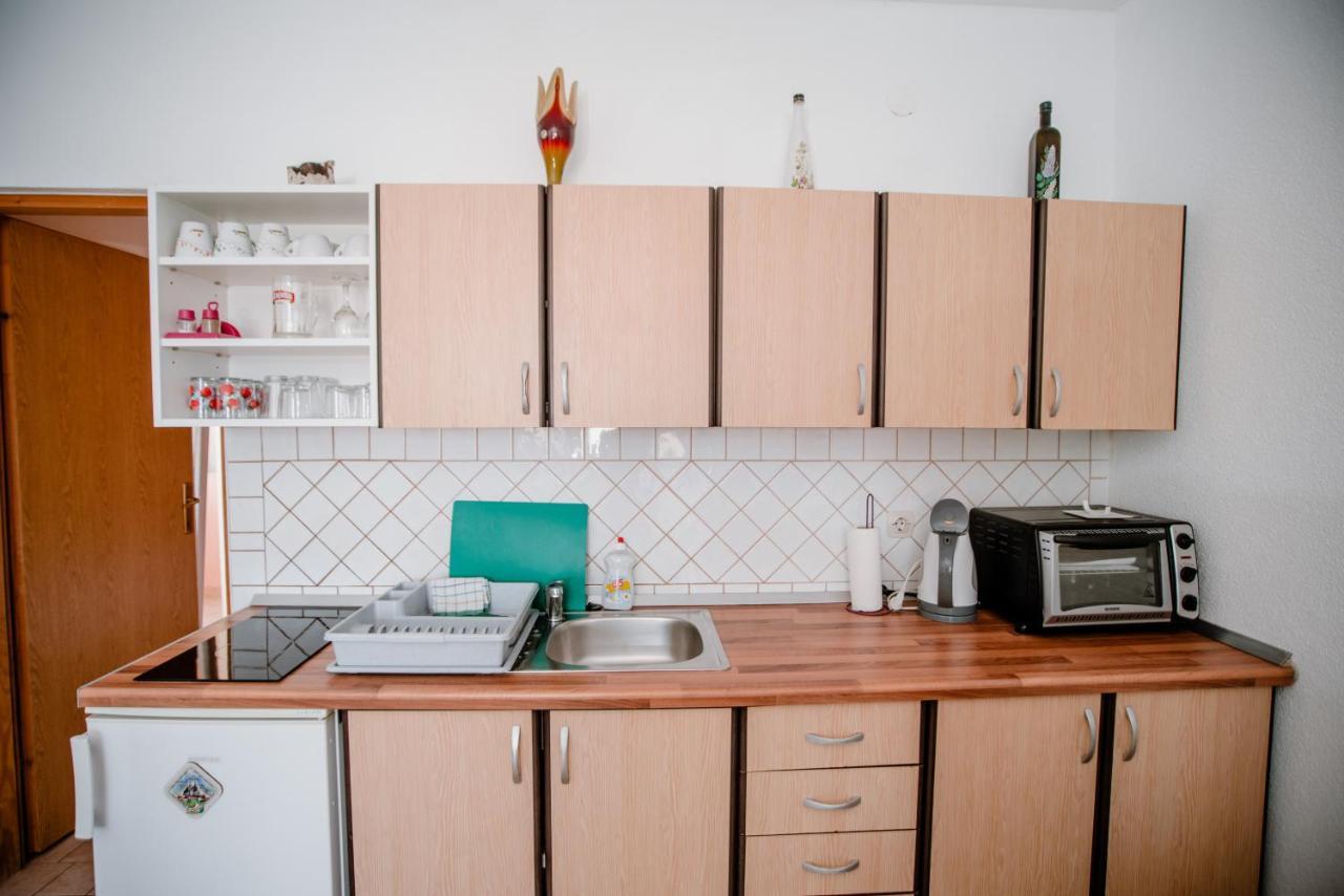 Apartmens Leona Leilighet Karlobag Eksteriør bilde